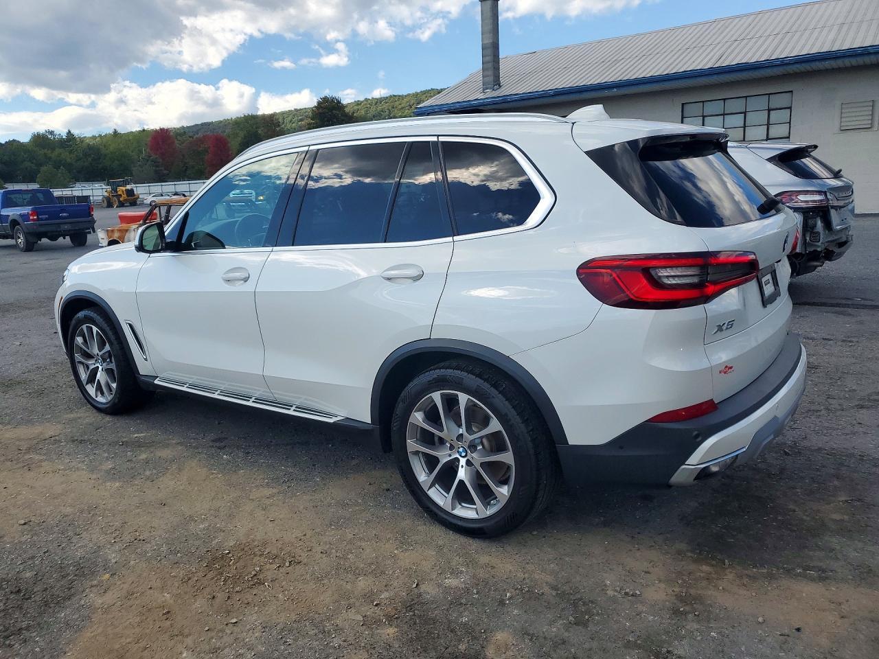 2019 BMW X5 xDrive40I - zdjęcie 2