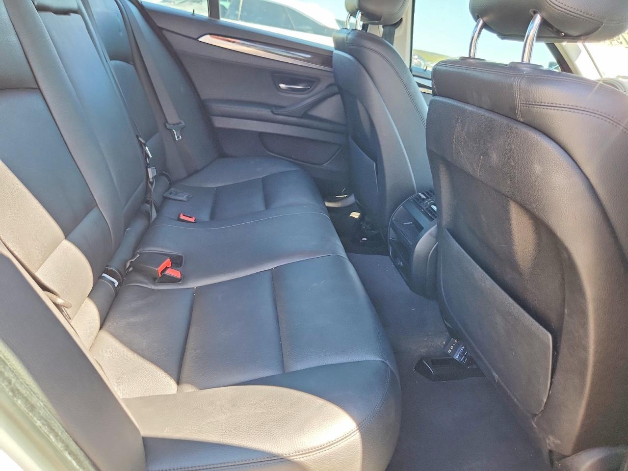 2016 BMW 528 I - zdjęcie 10