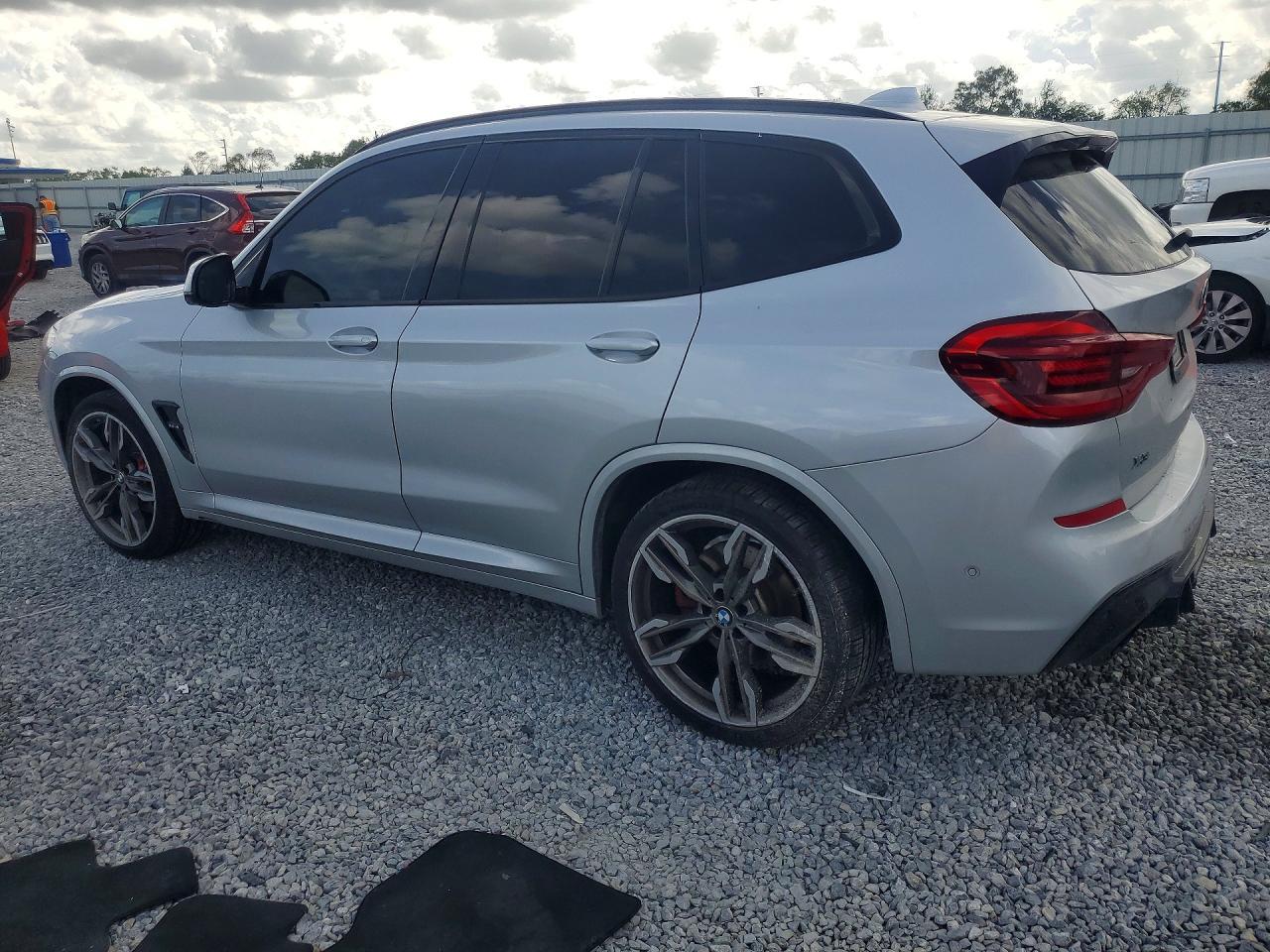 2021 BMW X3 xDrivem40I - zdjęcie 2
