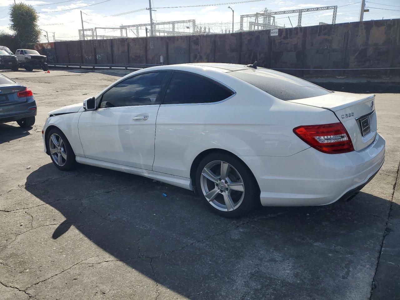 2015 Mercedes-Benz C 250 - zdjęcie 2