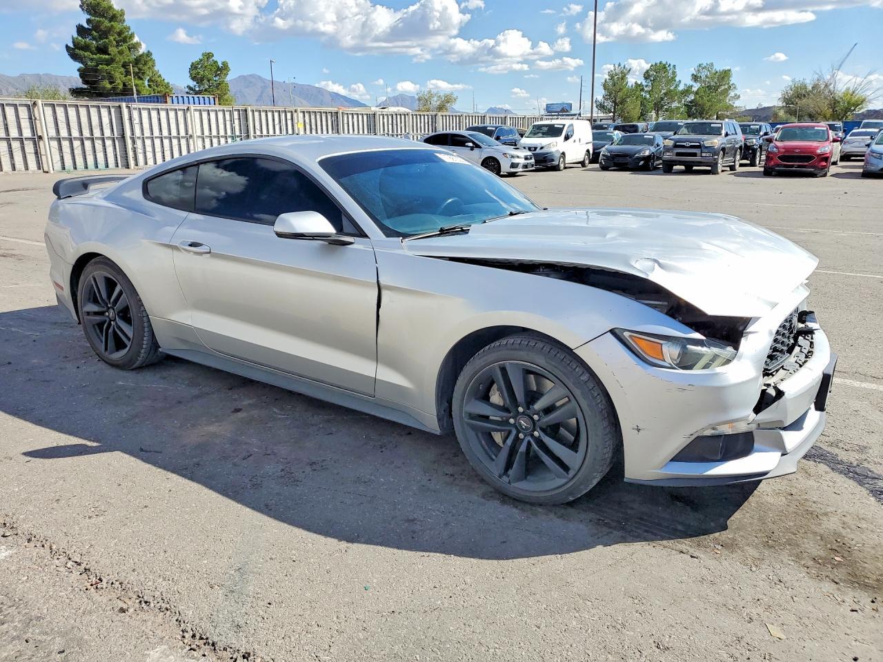 2016 Ford Mustang Base - zdjęcie 4