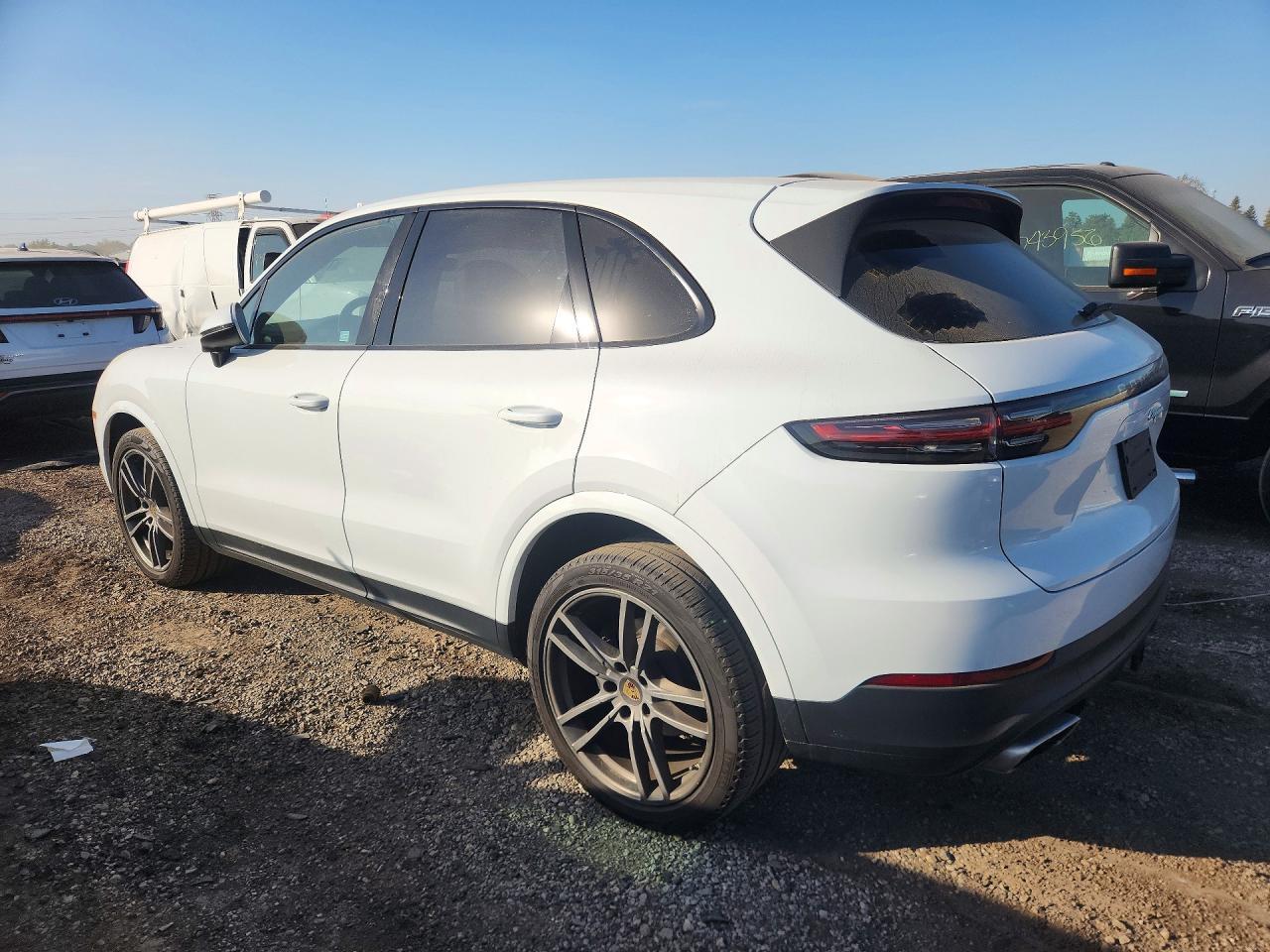 2019 Porsche Cayenne - zdjęcie 2