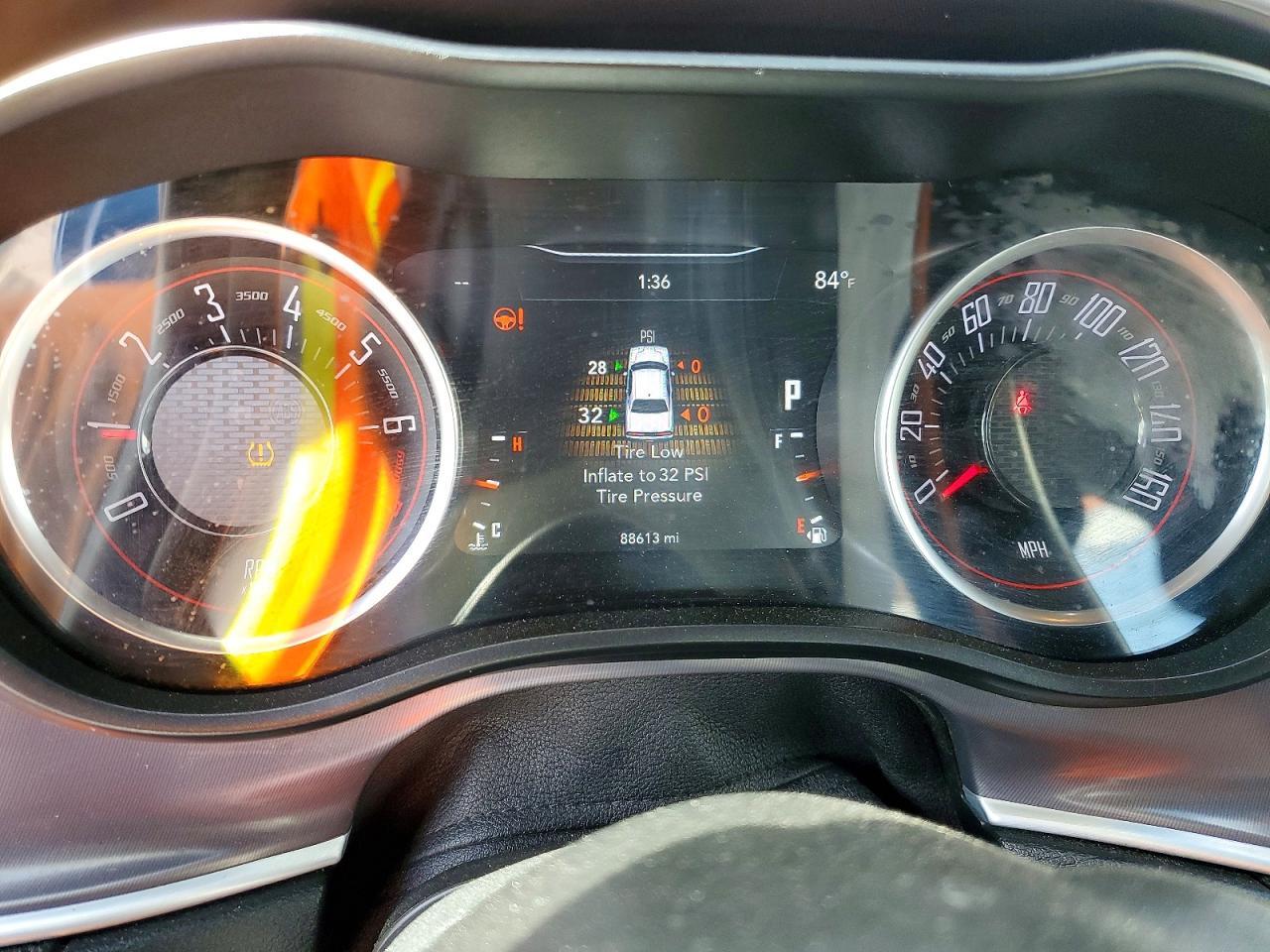 2021 Dodge Challenger Sxt - zdjęcie 9
