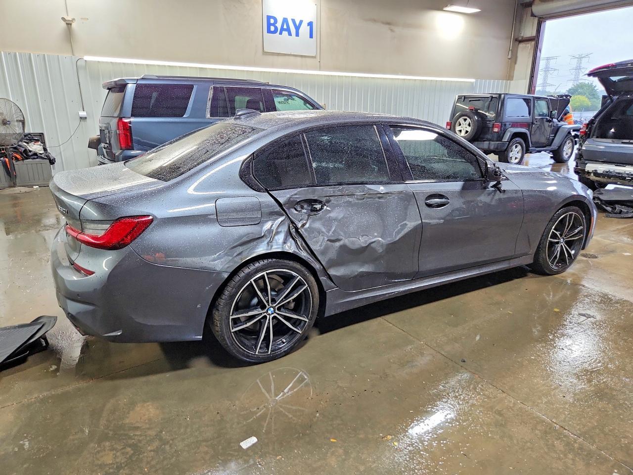 2019 BMW Seria 3 330i - zdjęcie 3