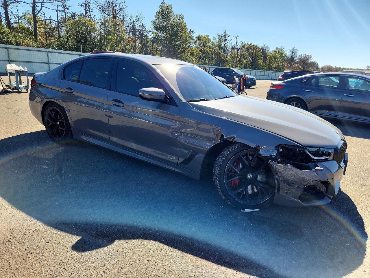 2021 BMW Seria 5 540i - zdjęcie 4