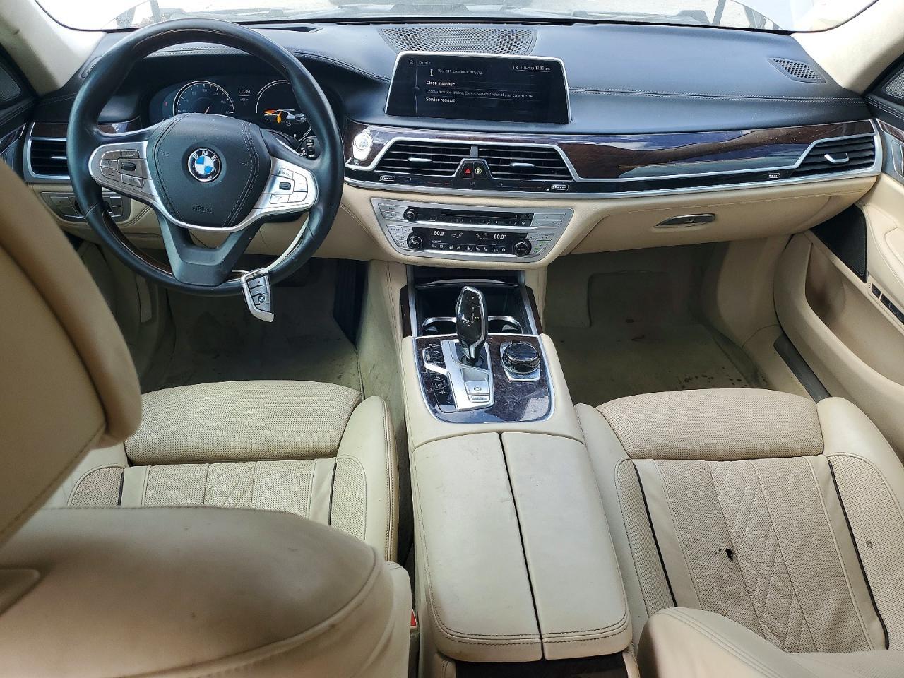 2017 BMW 740 I - zdjęcie 8