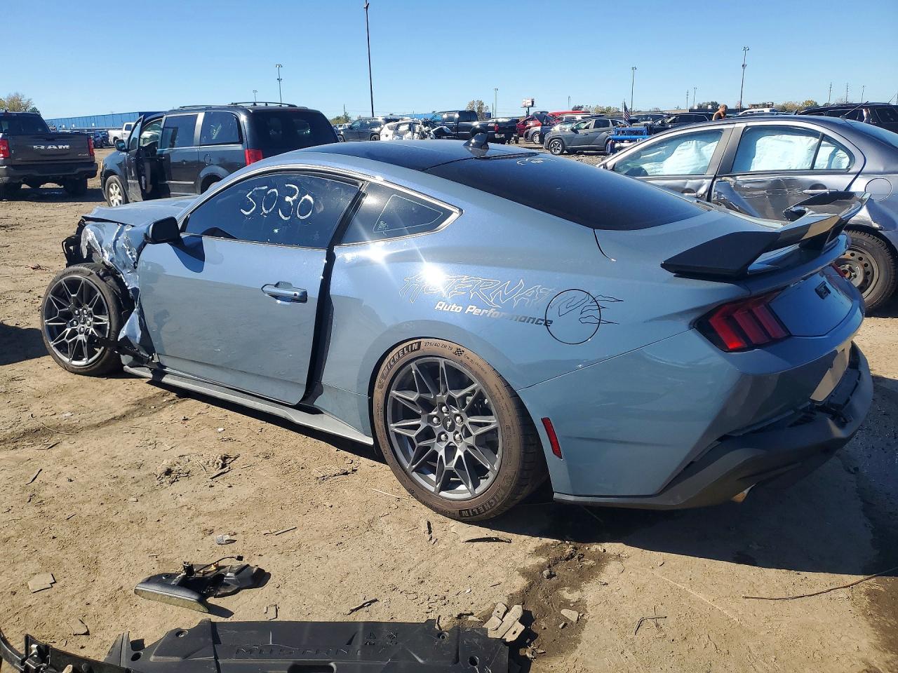 2024 Ford Mustang Gt - zdjęcie 2