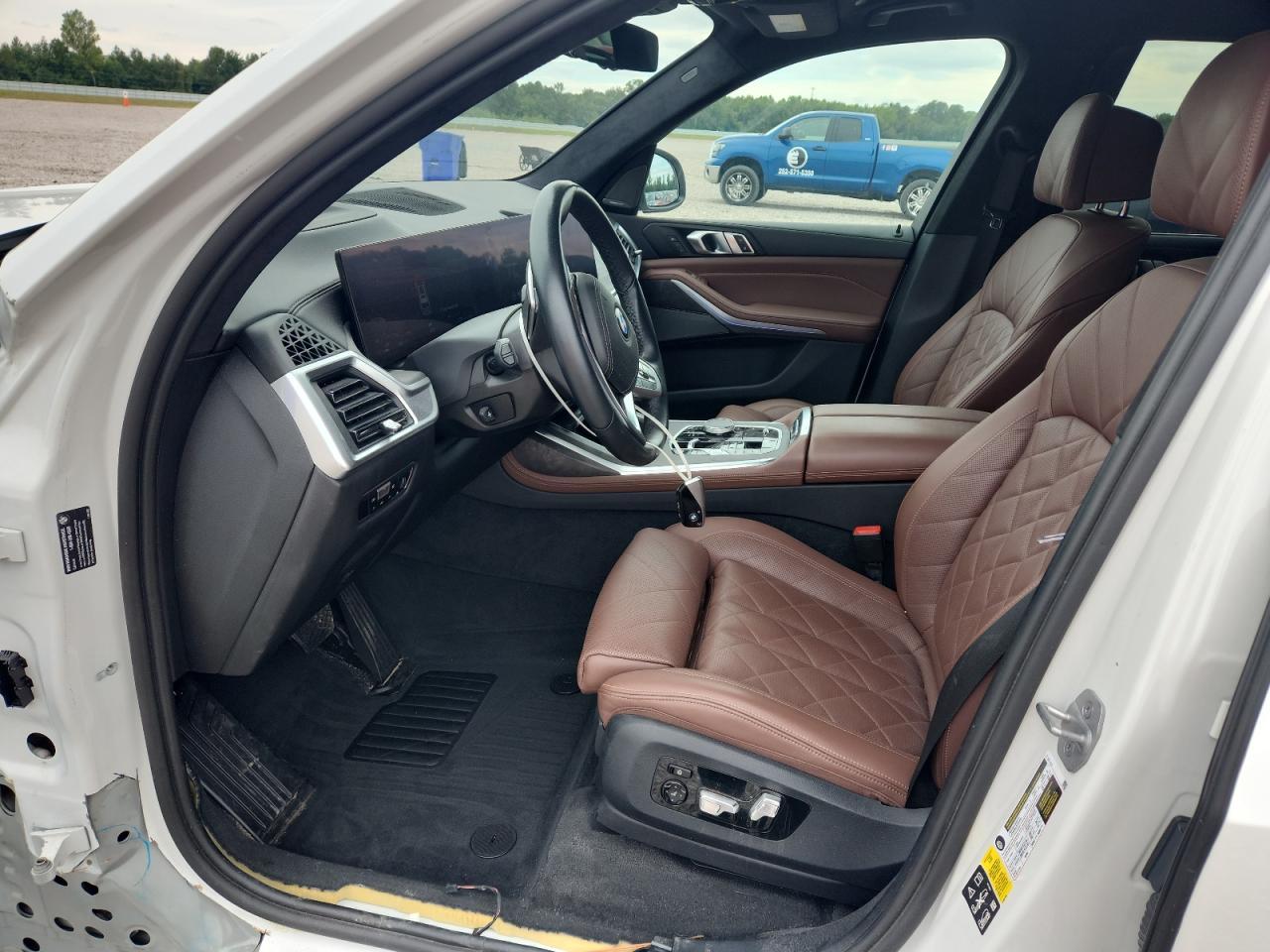 2023 BMW X7 xDrive40I - zdjęcie 7