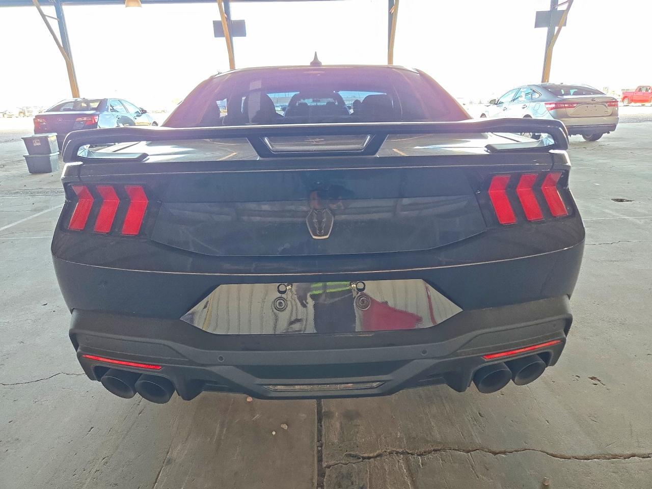 2026 Ford Mustang Dark Horse - zdjęcie 6