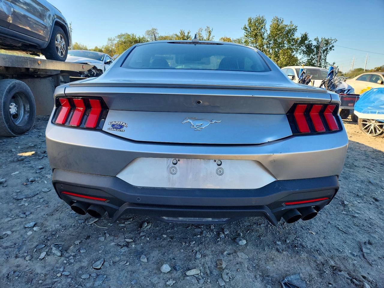 2024 Ford Mustang - zdjęcie 6