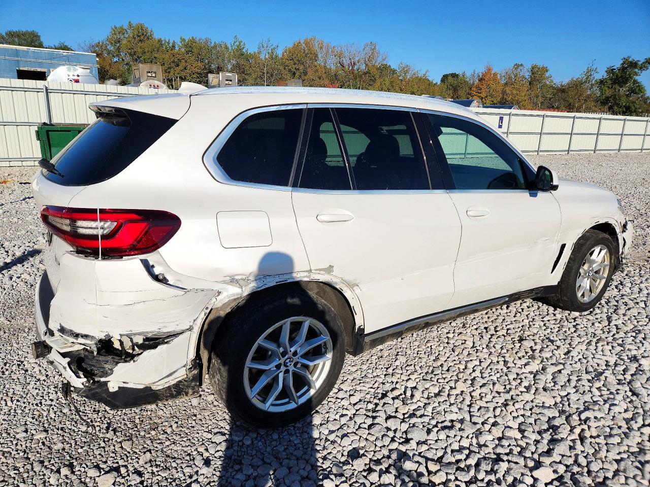 2023 BMW X5 xDrive40I - zdjęcie 3
