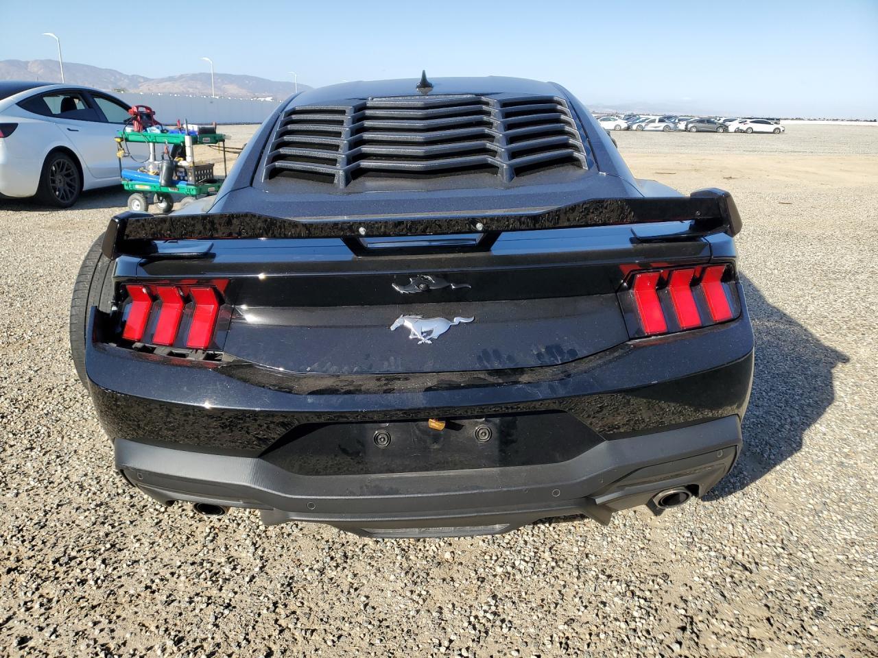 2025 Ford Mustang - zdjęcie 6