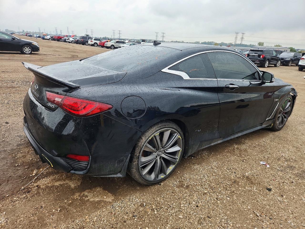 2018 Infiniti Q60 Red Sport 400 - zdjęcie 3