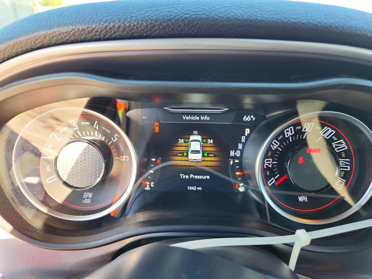 2020 Dodge Challenger Sxt - zdjęcie 9