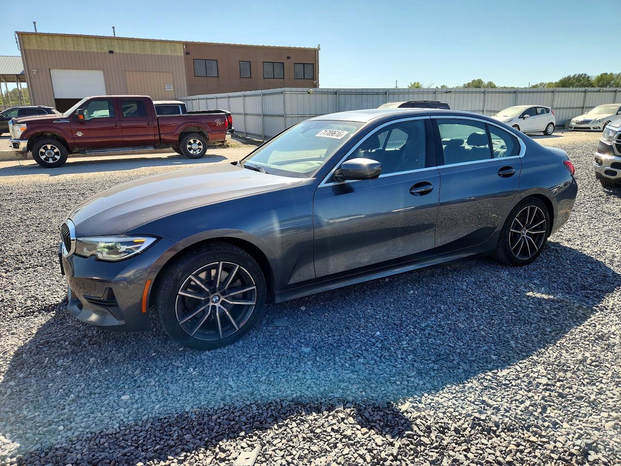 2019 BMW Seria 3 330i - zdjęcie główne