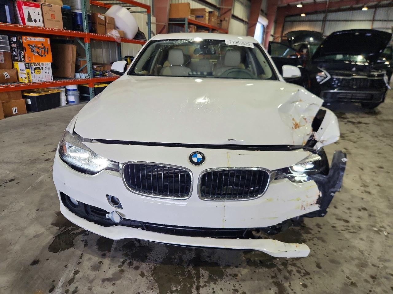 2016 BMW 320 I - zdjęcie 5