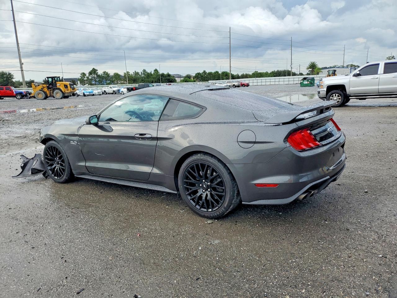 2019 Ford Mustang Gt - zdjęcie 2