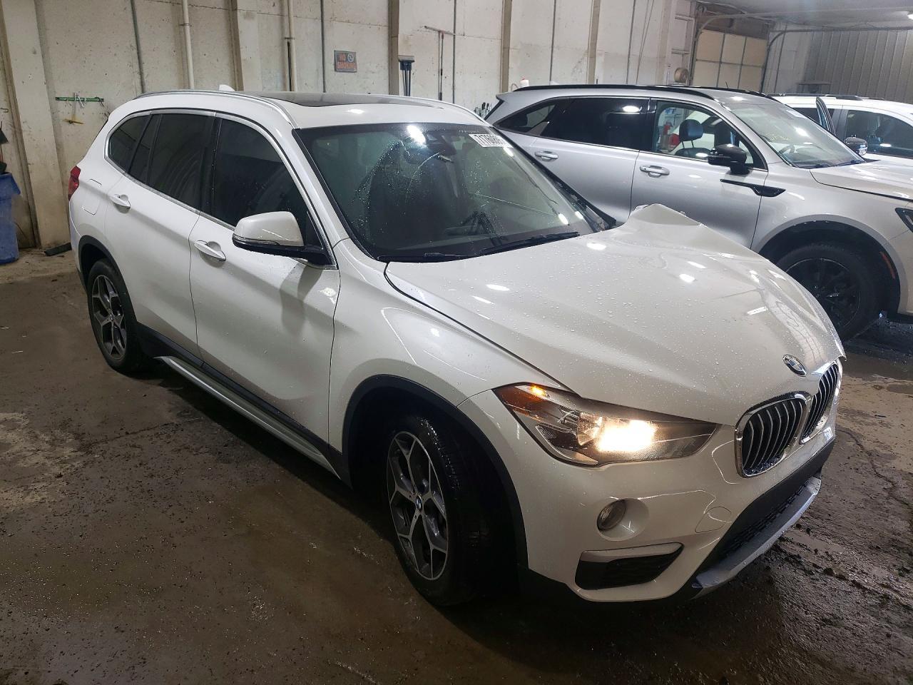 2022 BMW X1 Sdrive28I - zdjęcie 4