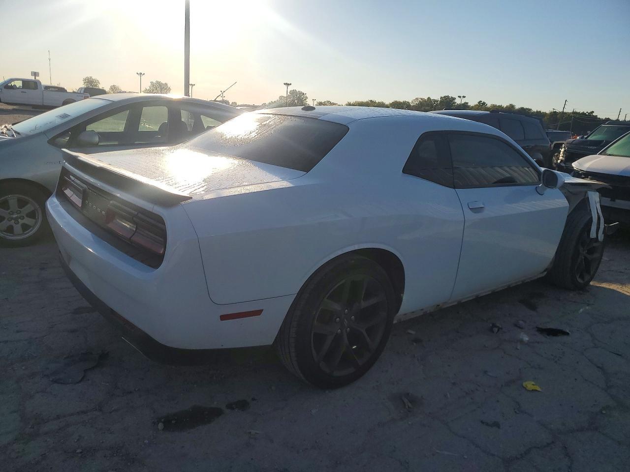 2019 Dodge Challenger Sxt - zdjęcie 3