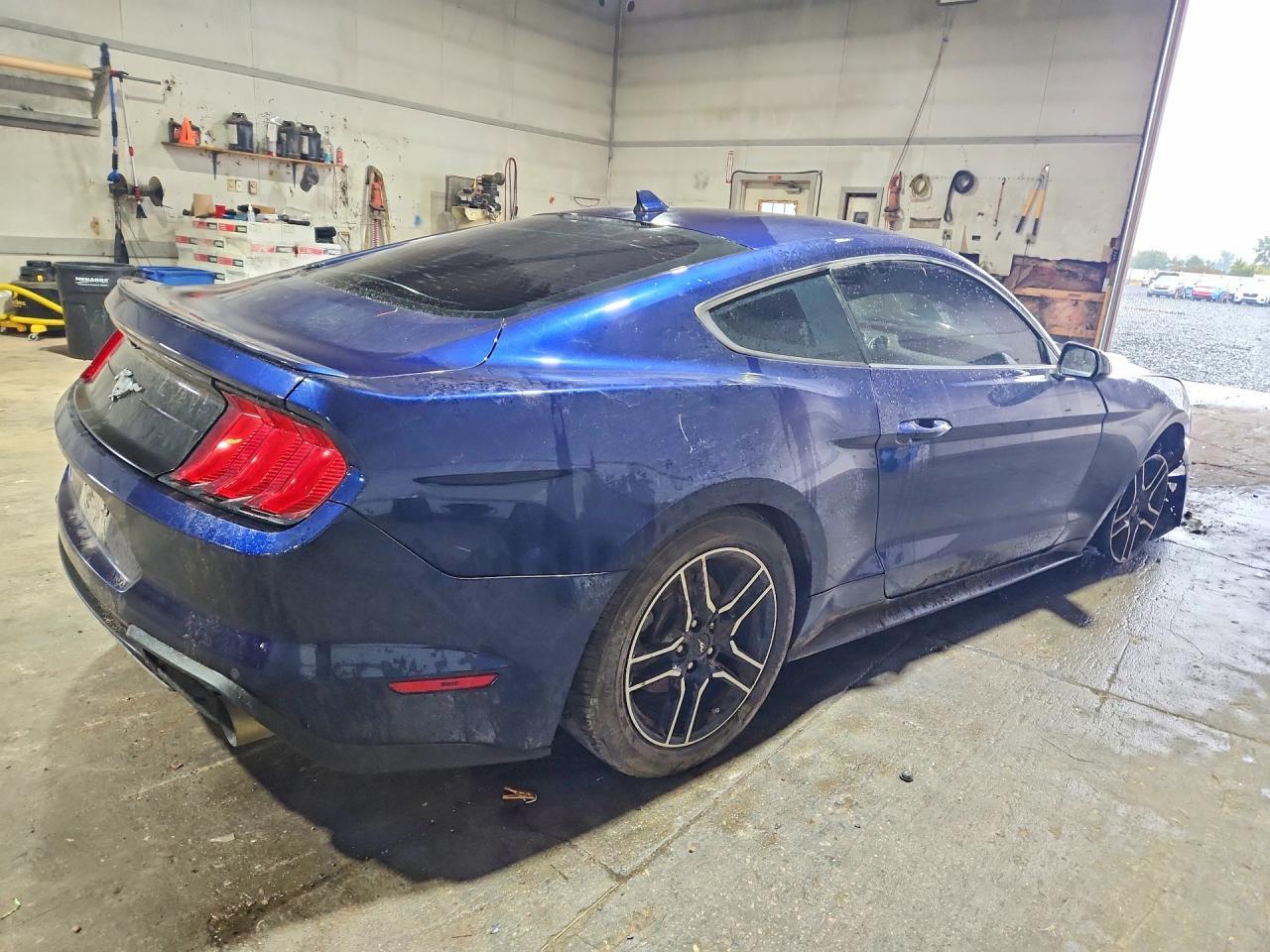 2020 Ford Mustang - zdjęcie 3