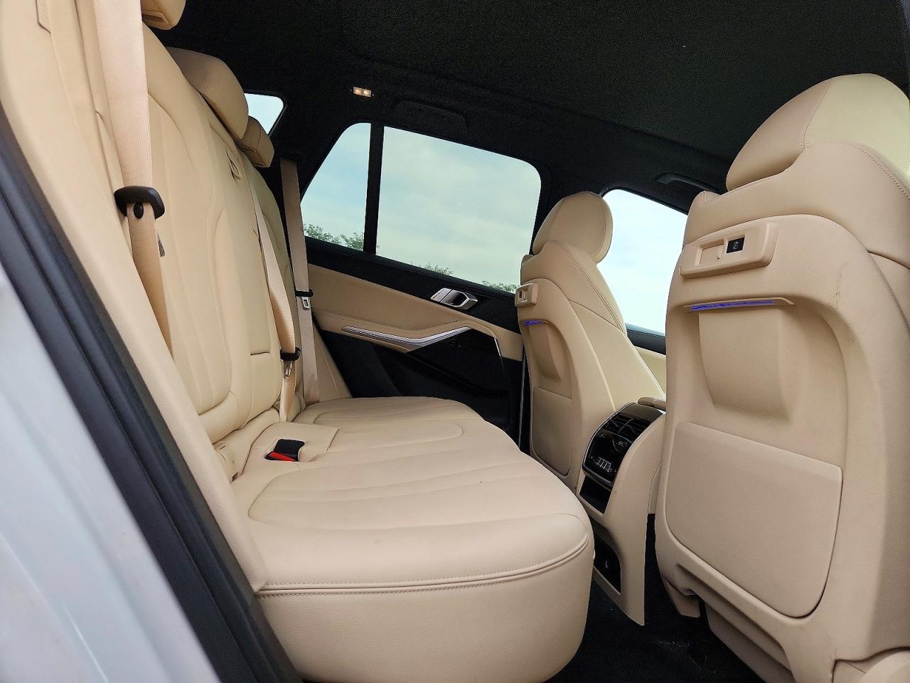 2020 BMW X5 xDrive40I - zdjęcie 11