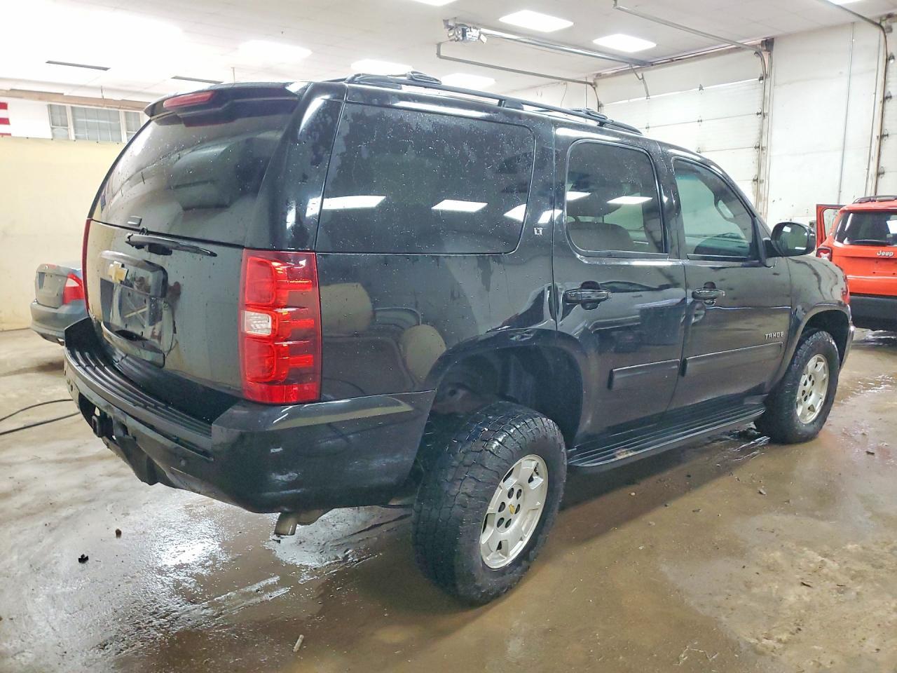 2013 Chevrolet Tahoe C1500 Lt - zdjęcie 3
