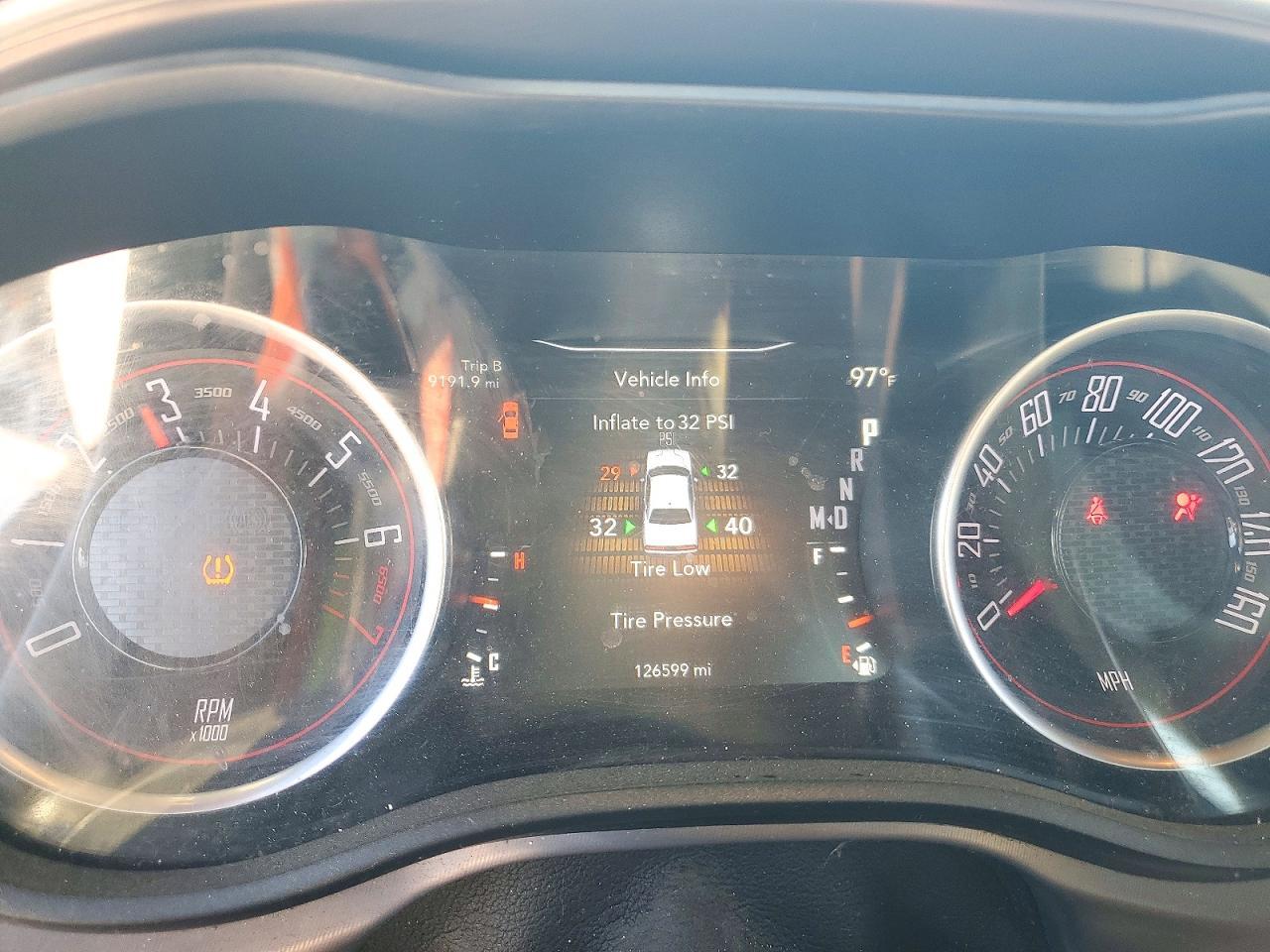 2019 Dodge Challenger Sxt - zdjęcie 9