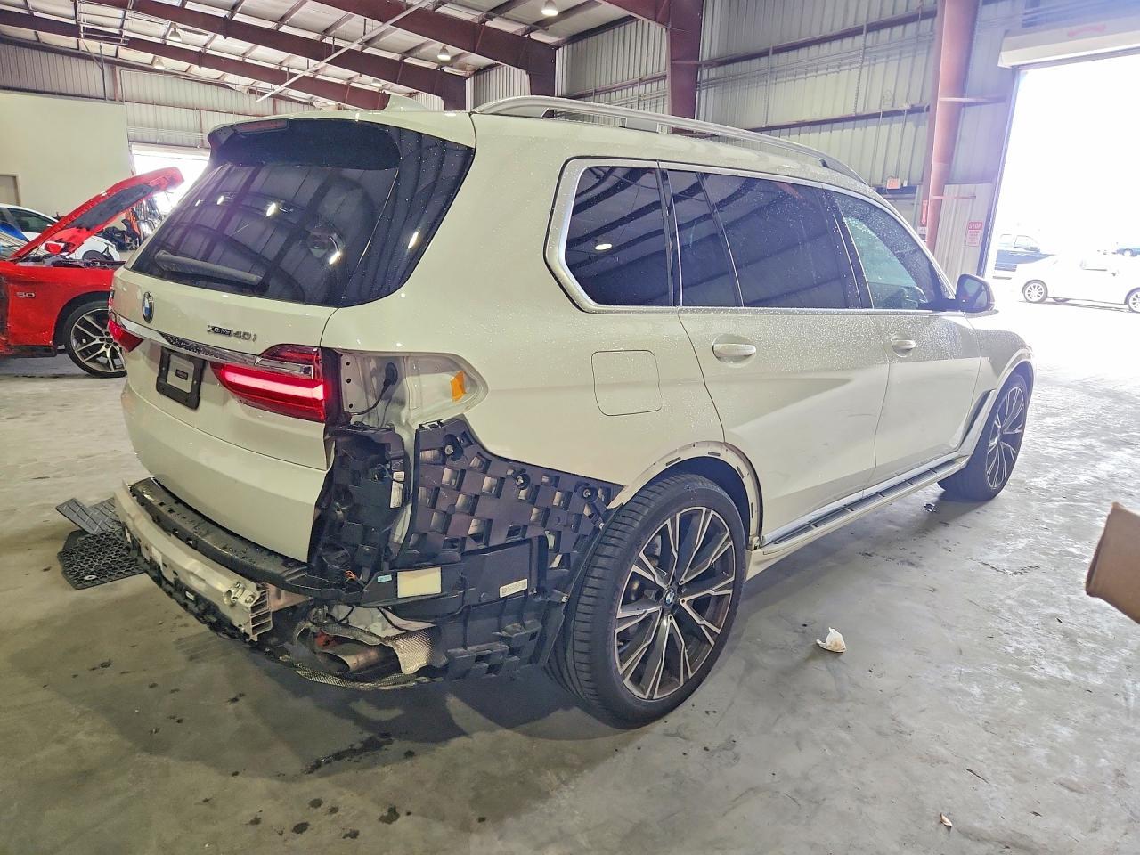 2021 BMW X7 xDrive40I - zdjęcie 3