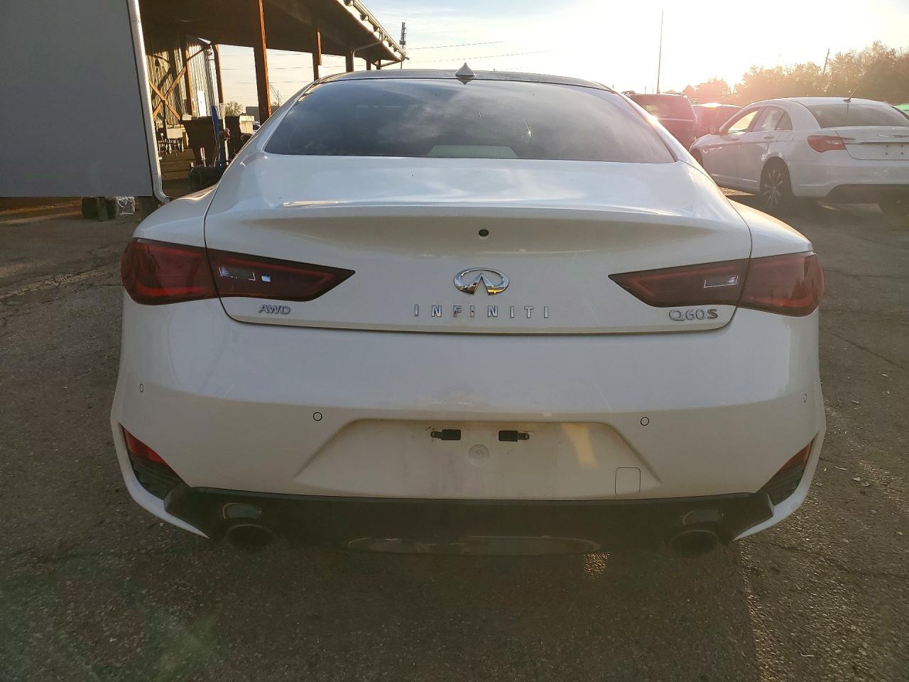 2021 Infiniti Q60 Red Sport 400 - zdjęcie 6