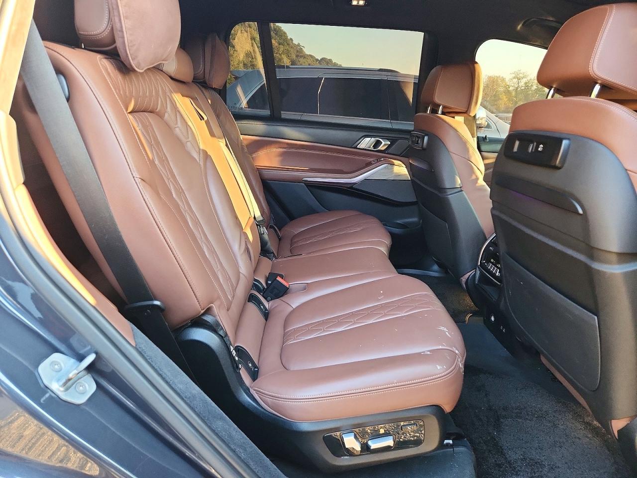 2019 BMW X7 xDrive50I - zdjęcie 11