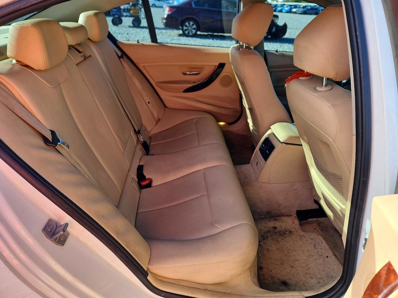 2014 BMW 328 I - zdjęcie 10