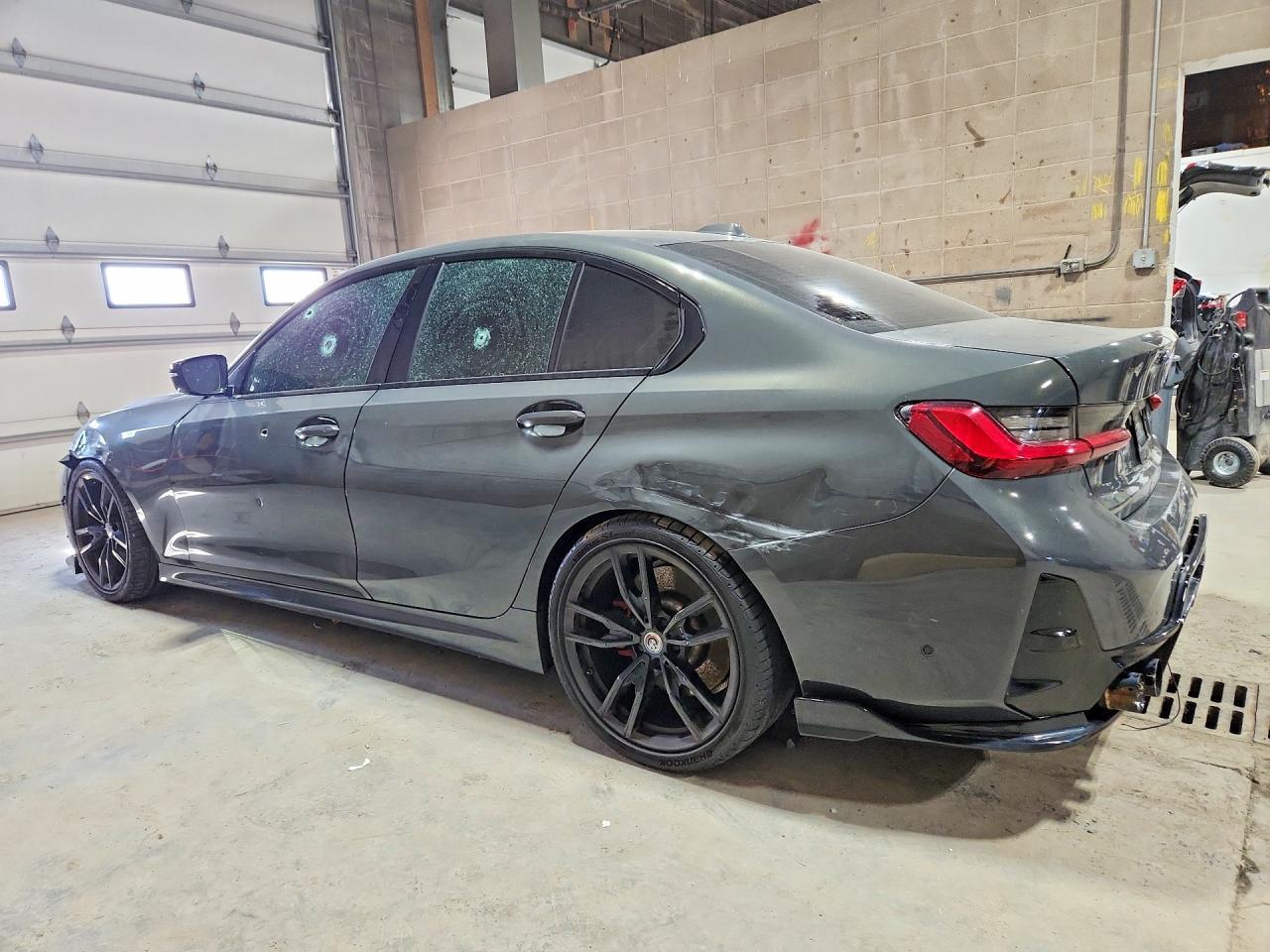 2023 BMW Seria 3 340i - zdjęcie 2