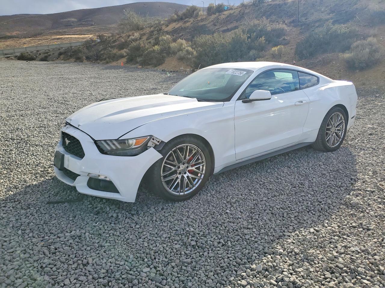 2016 Ford Mustang - zdjęcie główne
