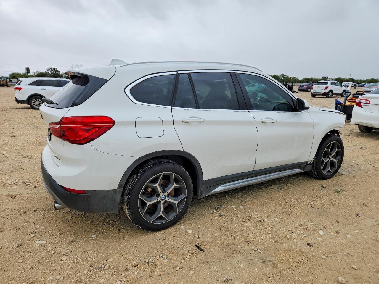 2018 BMW X1 Sdrive28I - zdjęcie 3