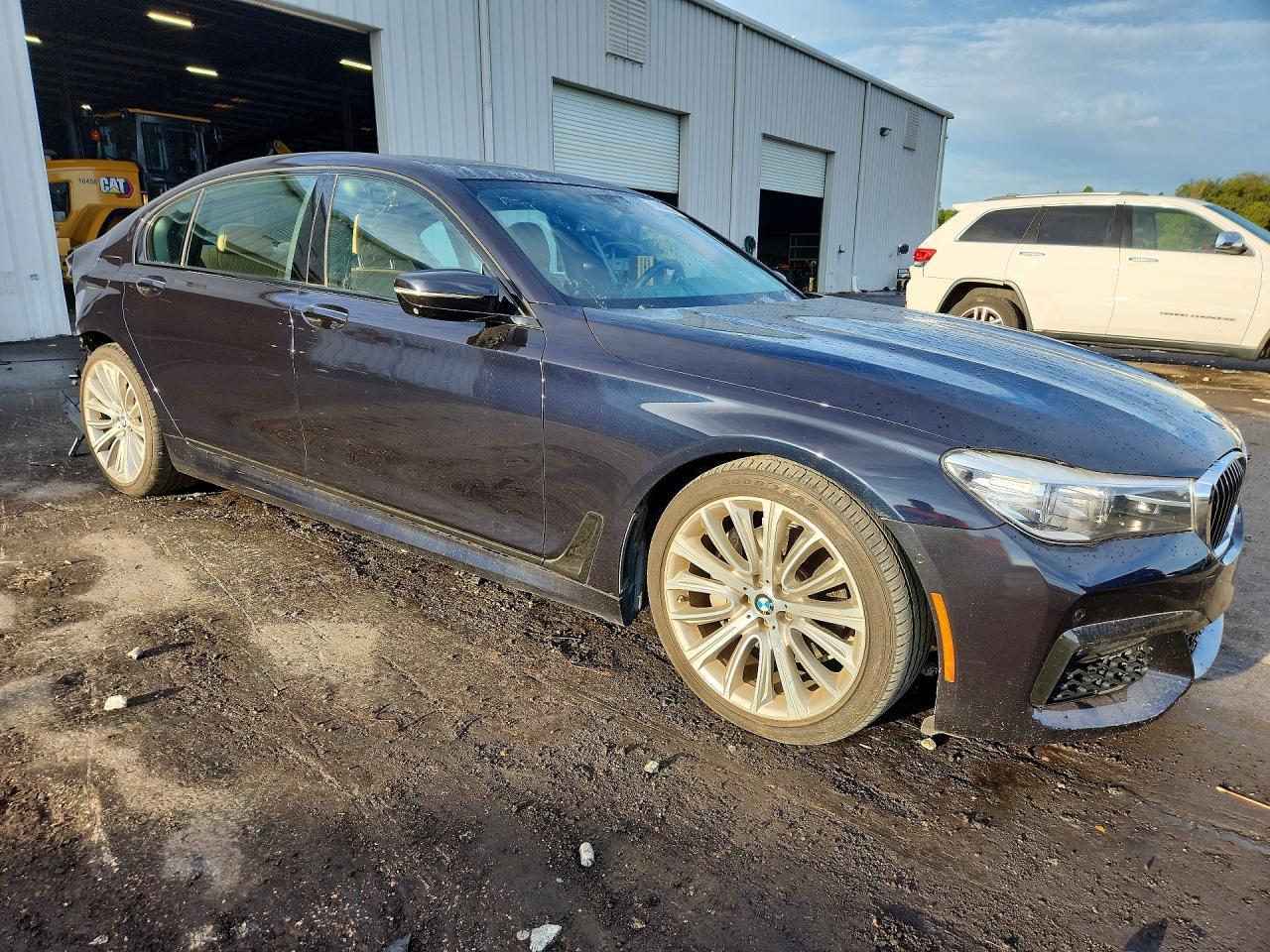 2019 BMW 740 I - zdjęcie 4