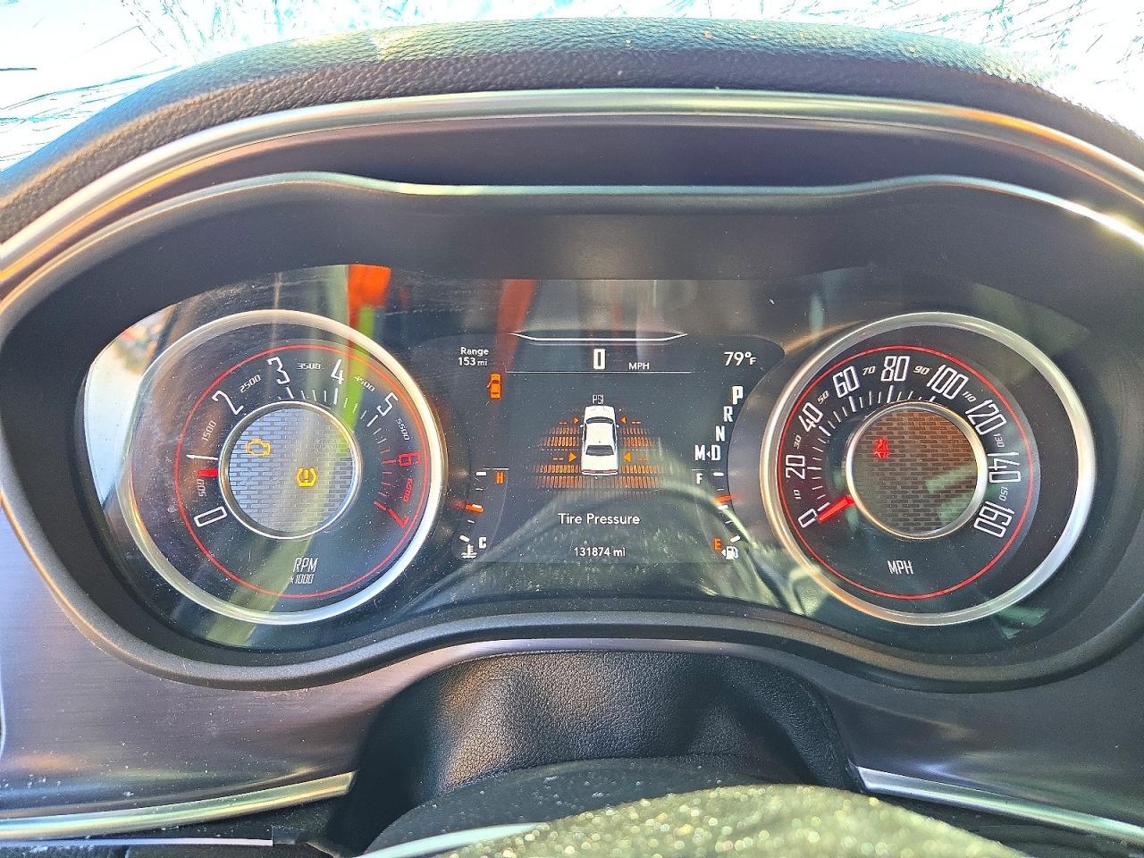2015 Dodge Challenger R/T - zdjęcie 9