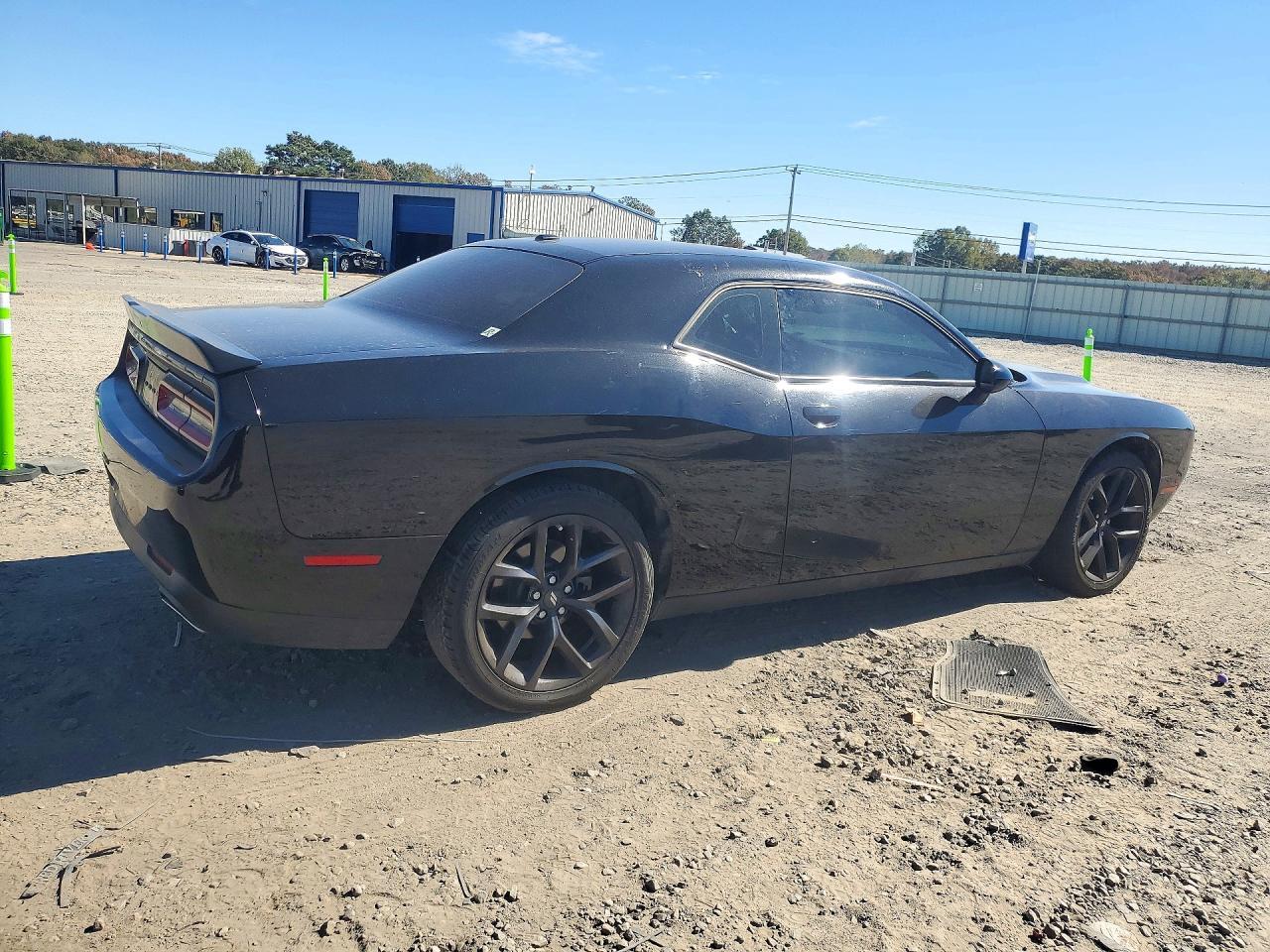2022 Dodge Challenger Sxt - zdjęcie 3
