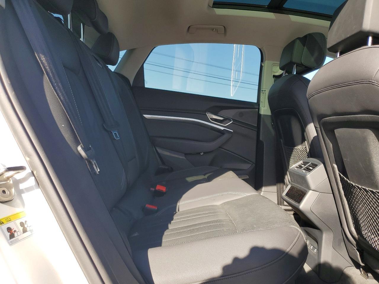 2022 Audi E-Tron Sportback Premium Plus - zdjęcie 10