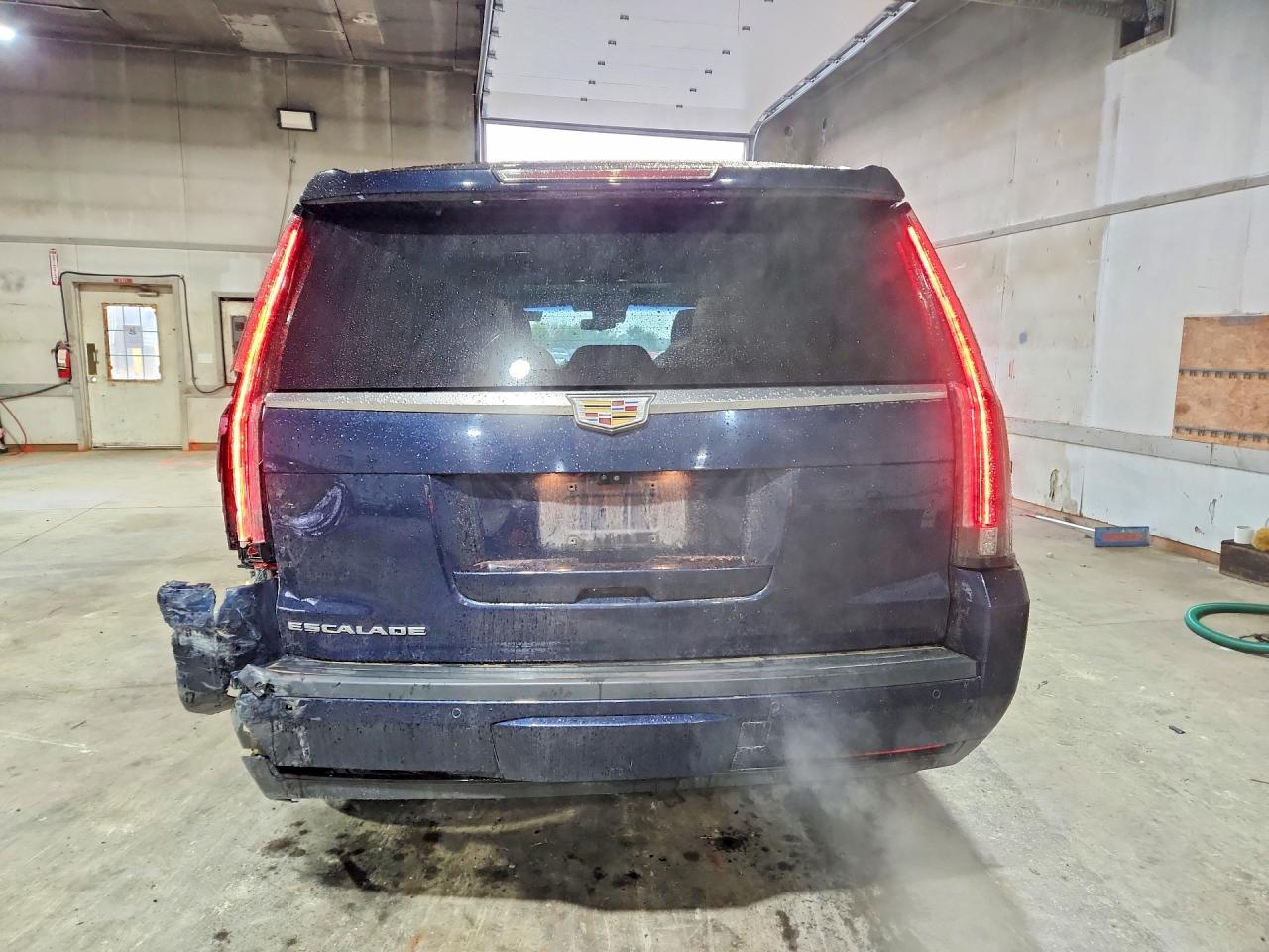 2017 Cadillac Escalade Luxury - zdjęcie 6