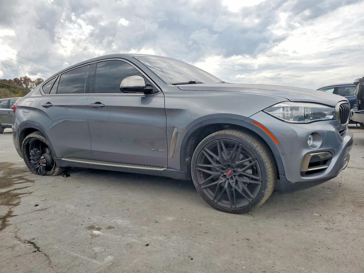 2019 BMW X6 xDrive50I - zdjęcie 4