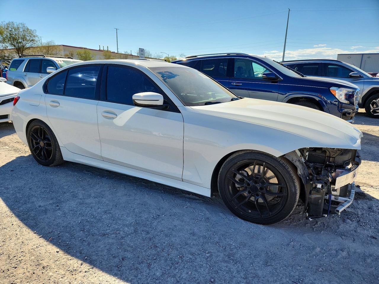 2019 BMW 330I - zdjęcie 4