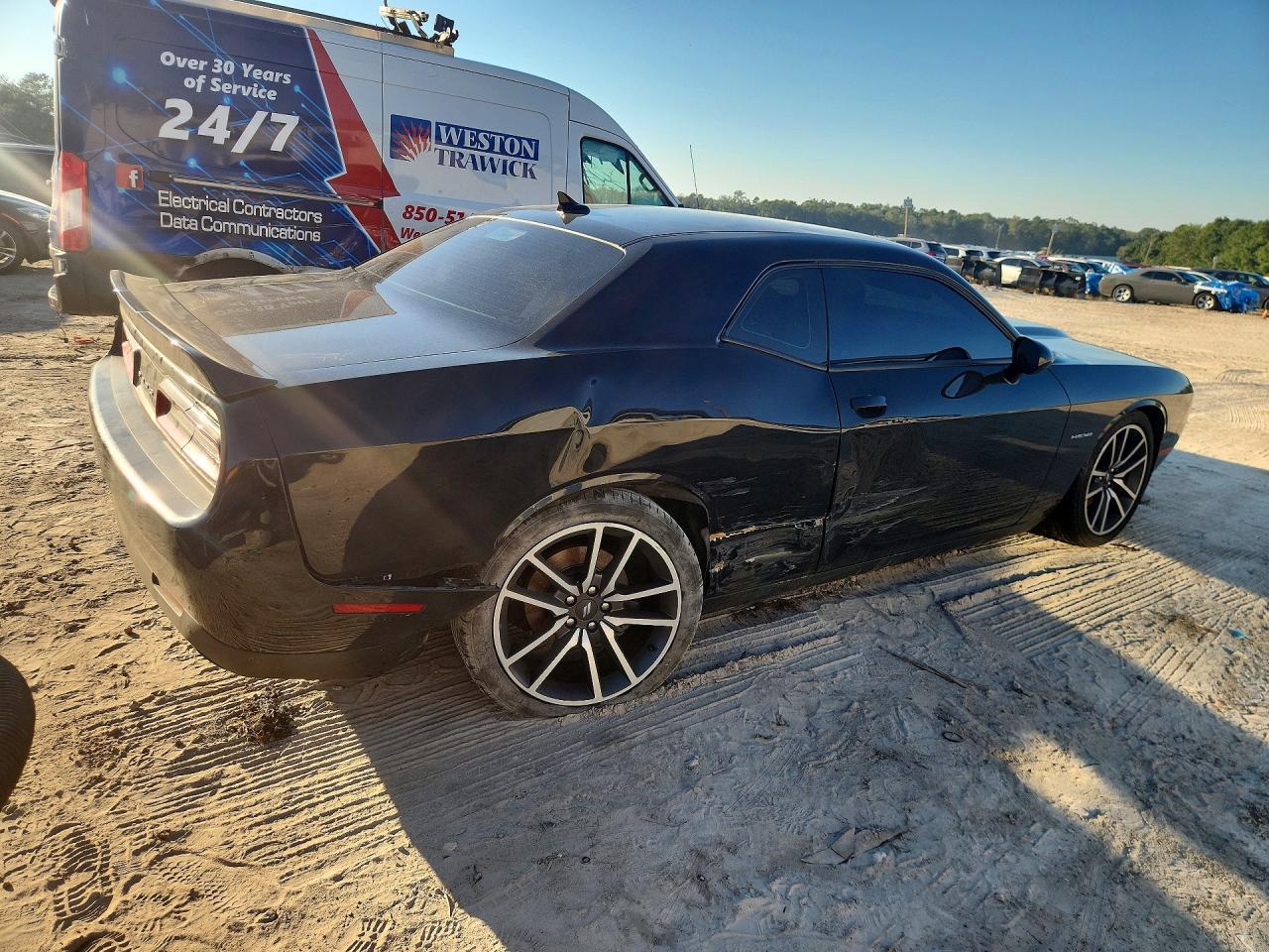 2020 Dodge Challenger R/T - zdjęcie 3