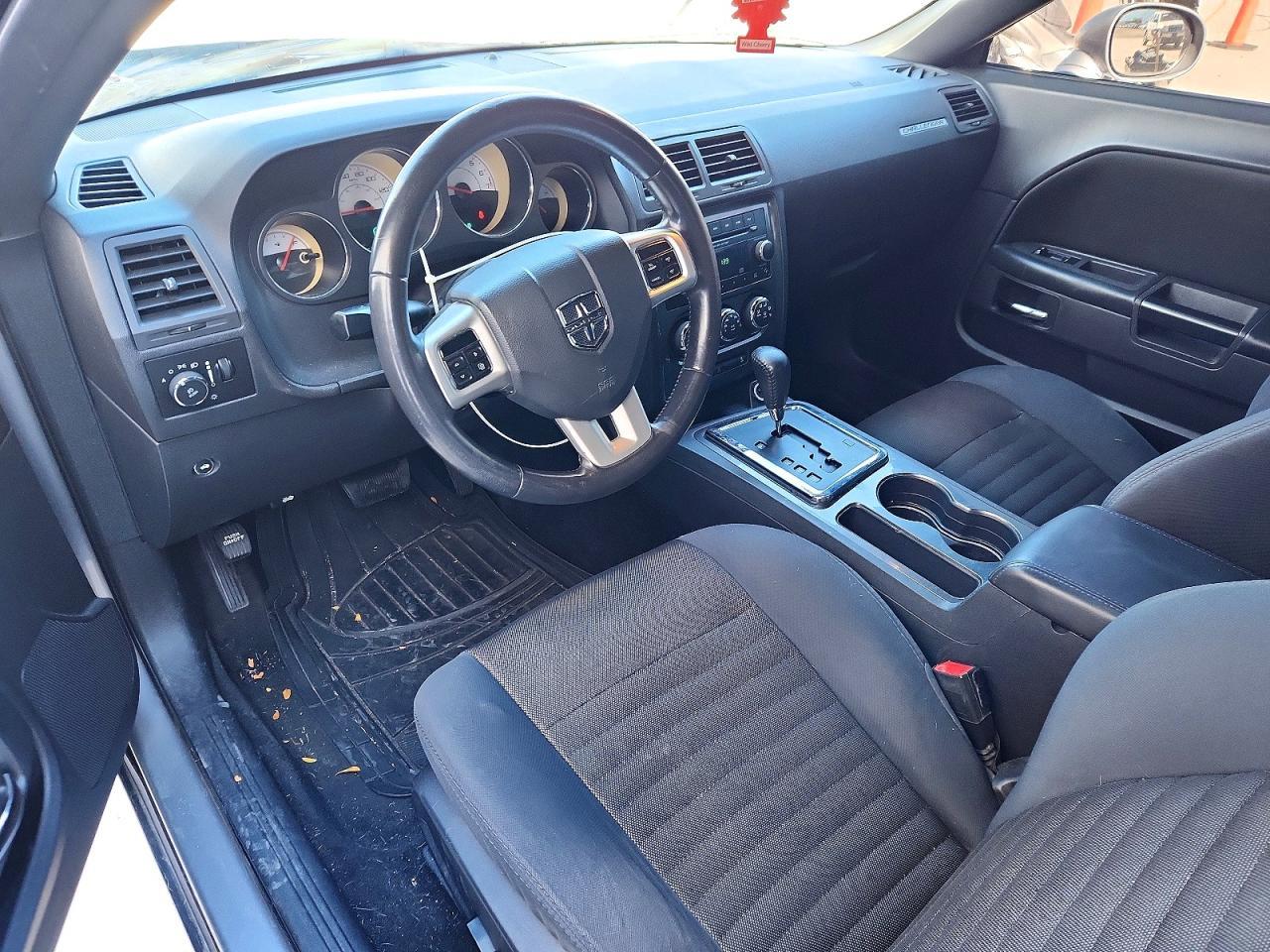 2014 Dodge Challenger Sxt - zdjęcie 8