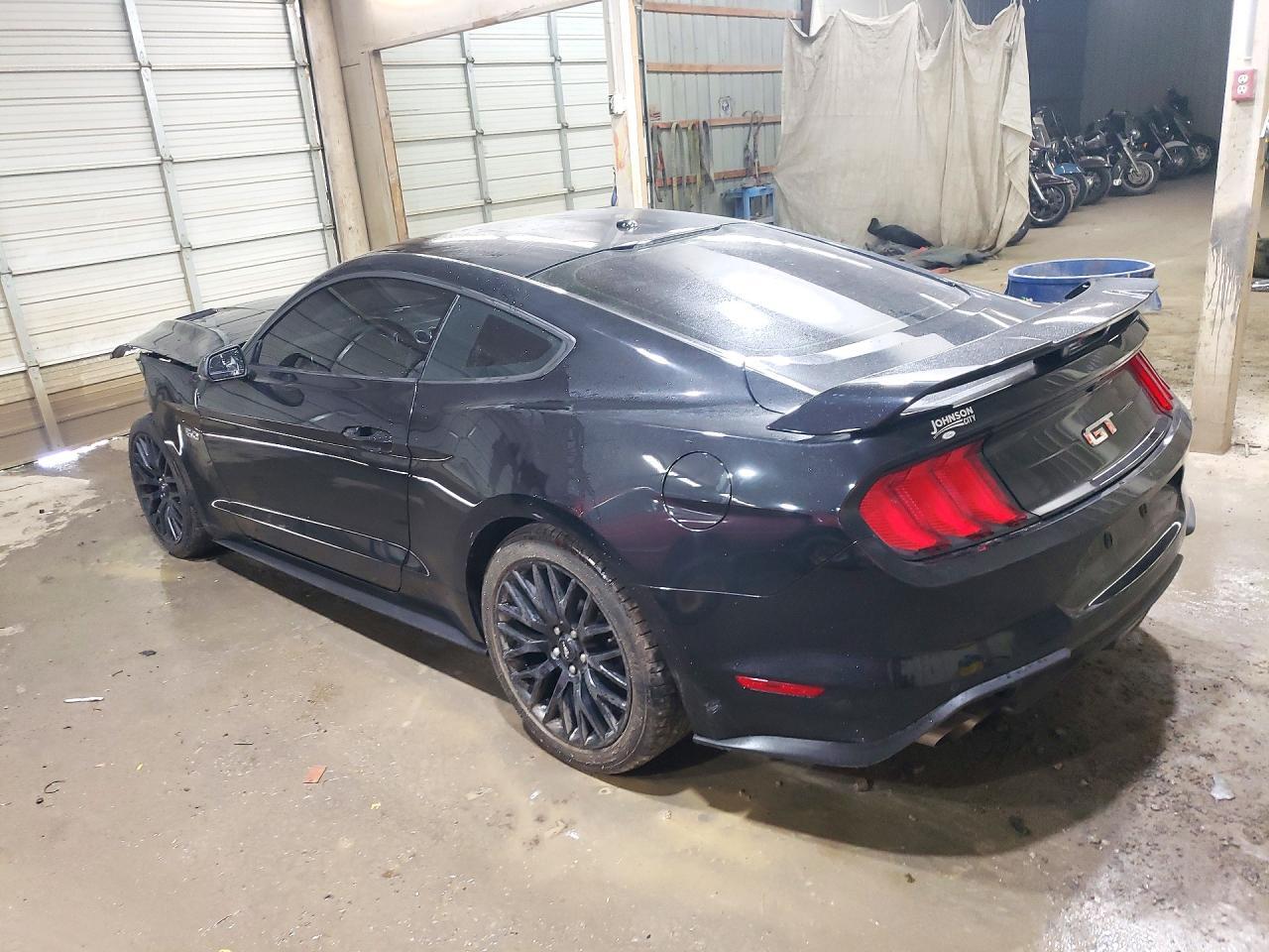 2020 Ford Mustang Gt - zdjęcie 2