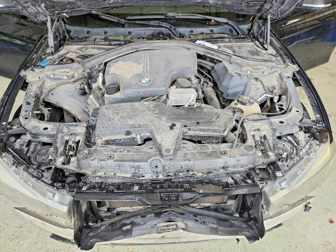 2016 BMW 320 I - zdjęcie 11