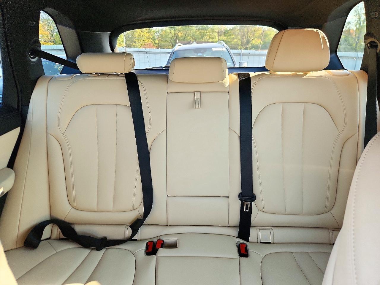 2021 BMW X5 xDrive40I - zdjęcie 10