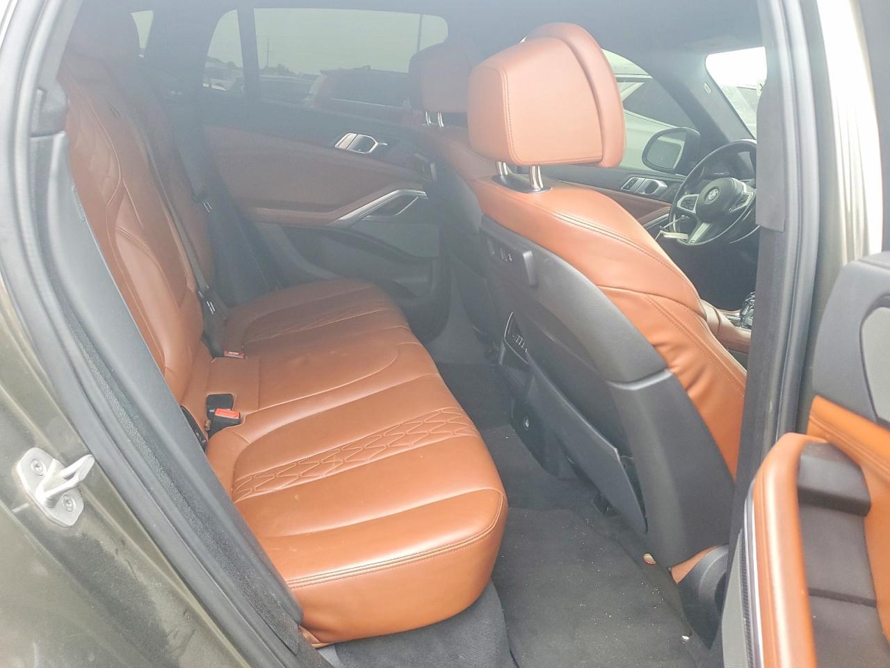 2022 BMW X6 xDrive40I - zdjęcie 11