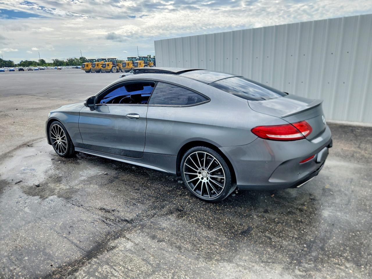 2017 Mercedes-Benz C 300 - zdjęcie 2