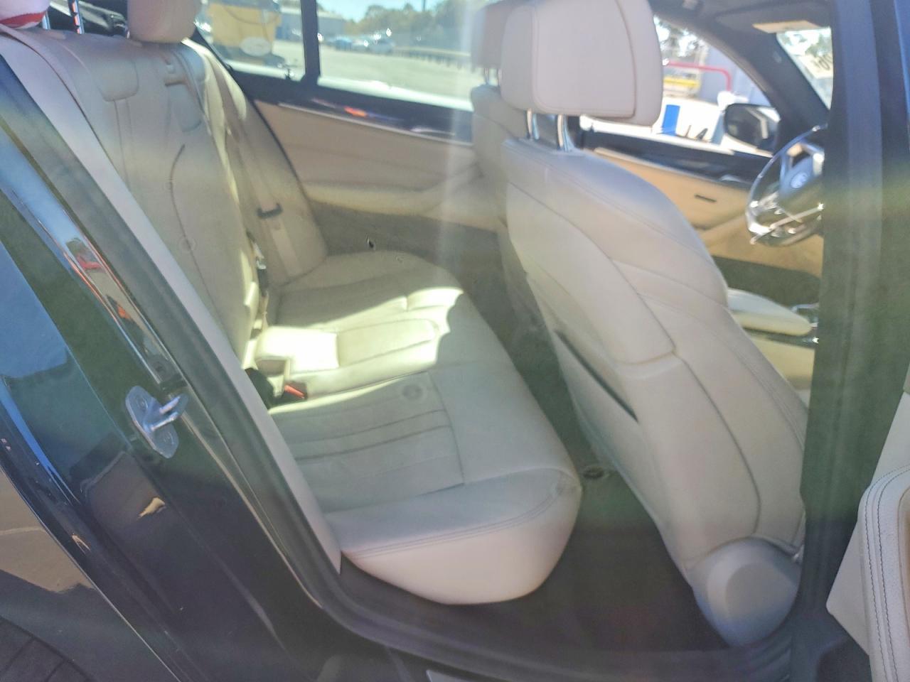 2019 BMW Seria 5 530i - zdjęcie 10