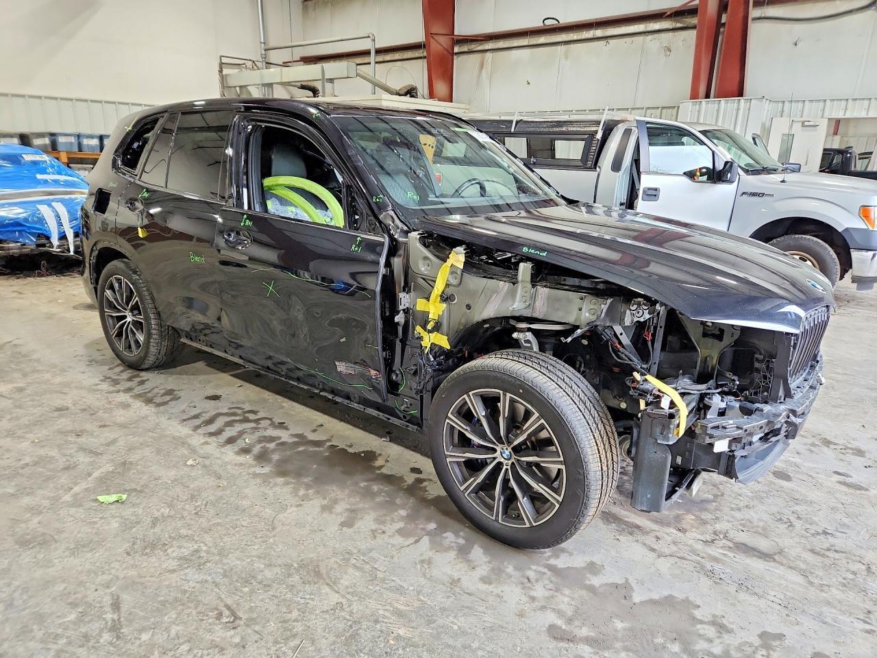 2024 BMW X5 xDrive40I - zdjęcie 4